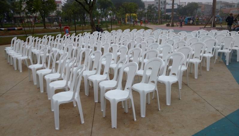 Locação de Cadeira e Mesa no Embu Guaçú - Locação de Cadeira para Festa