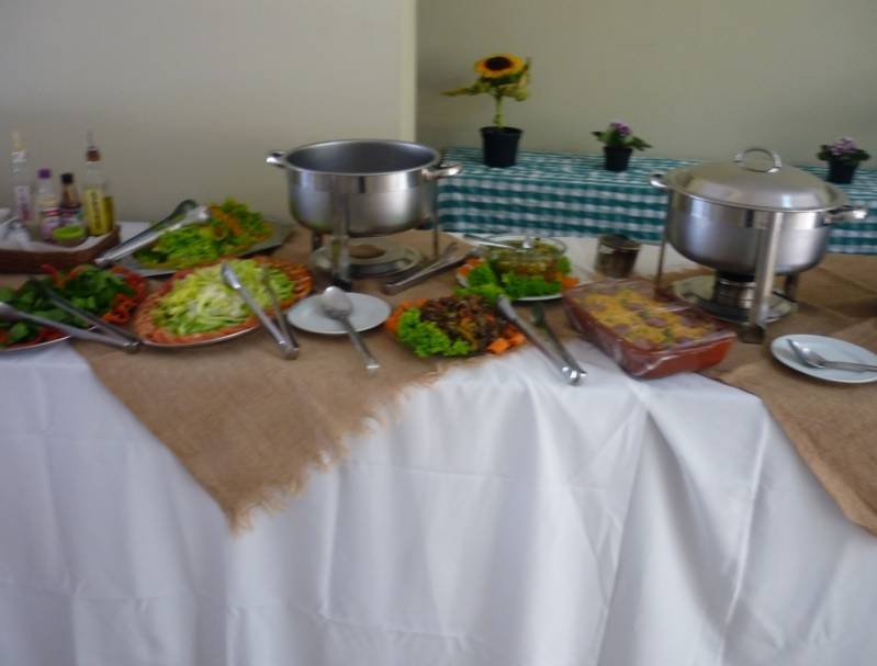 Quanto Custa Aluguel de Mesa de Madeira para Festa no Embu Guaçú - Aluguel de Mesa Alta